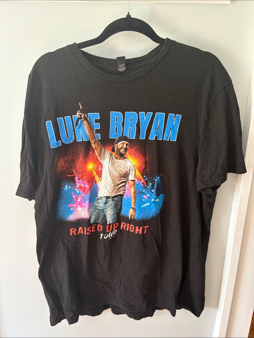 EUC Official Luke Bryan Raised Up Right Tour Concert Black Graphic Tee Size XL